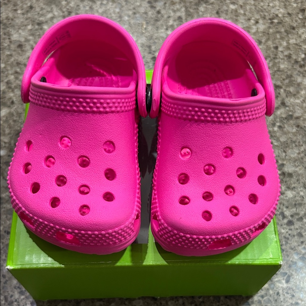 CROCS Kids Hot Pink Classic Clog Sandals